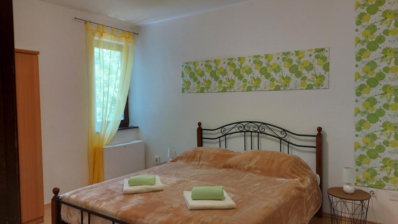 Apartman Roberta Лабин Екстериор снимка