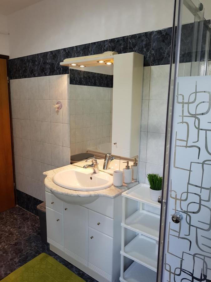 Apartman Roberta Лабин Екстериор снимка